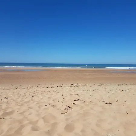 D'hotes A 2 Pas Des Plages فندق مبيت وإفطار 3*